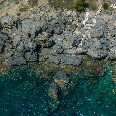 Loggos Summer House 度假居 *