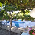 Loggos Summer House