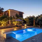 Loggos Summer House 度假居 Vasilikí