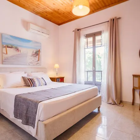 Holiday home Loggos Summer House