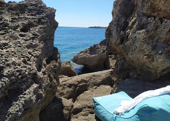 Loggos Summer House *