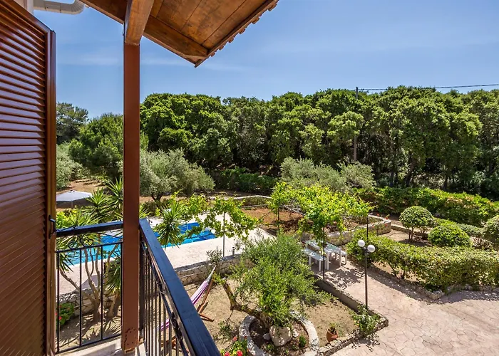 Loggos Summer House