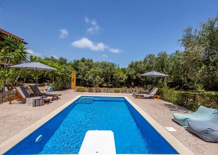 Loggos Summer House
